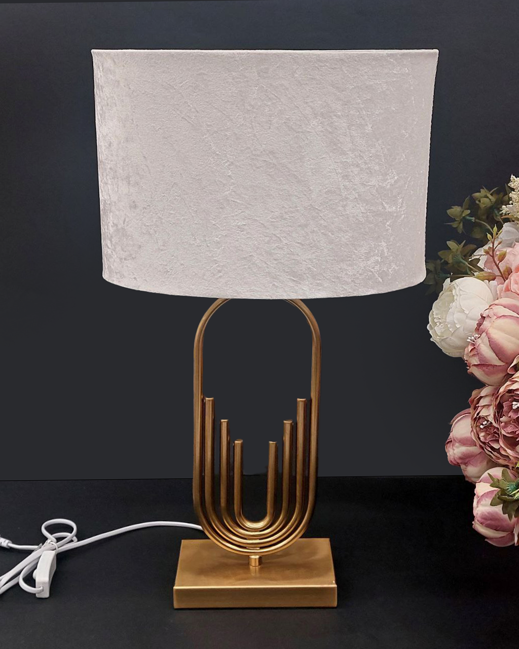 Elegant Table Lamp Gold / Silver