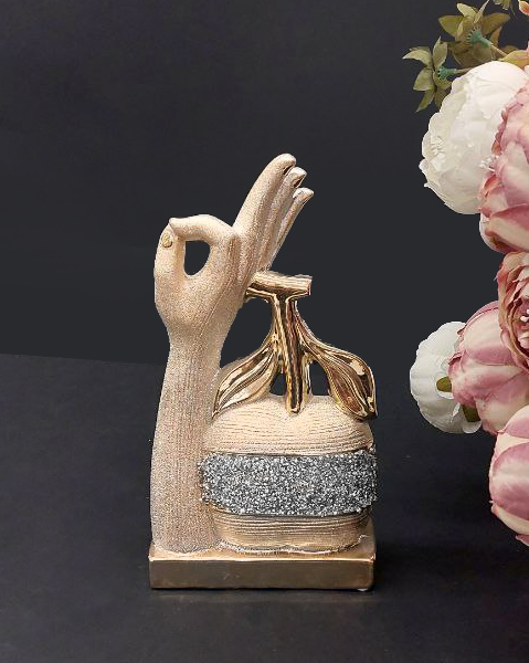 Statua Mano con Cuore / Mela