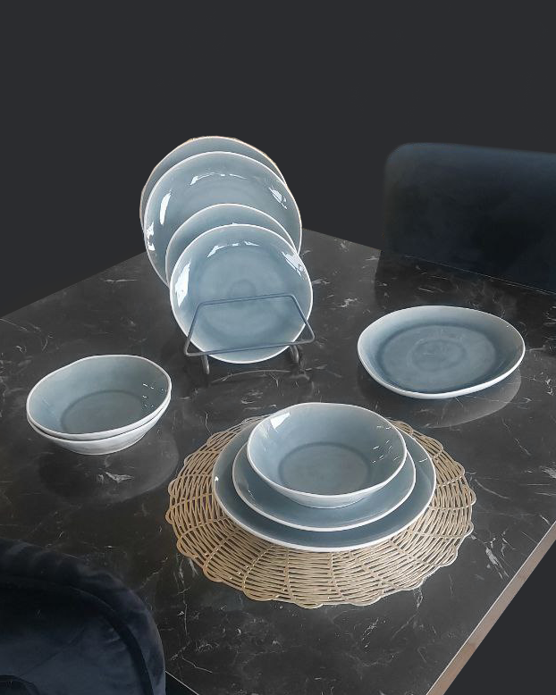 Service for 6 people, blue or salmon porcelain plates