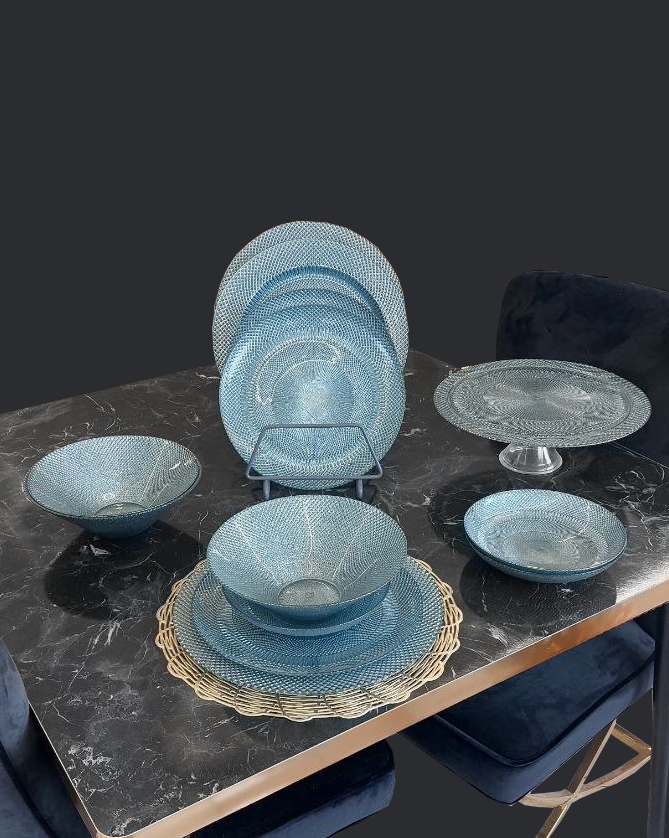 Service for 6 people blue plates