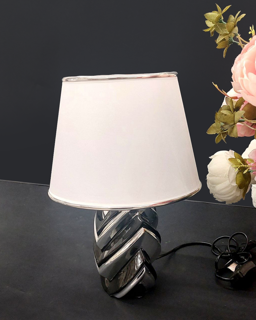 Striped Table Lamp Gold / Black / White