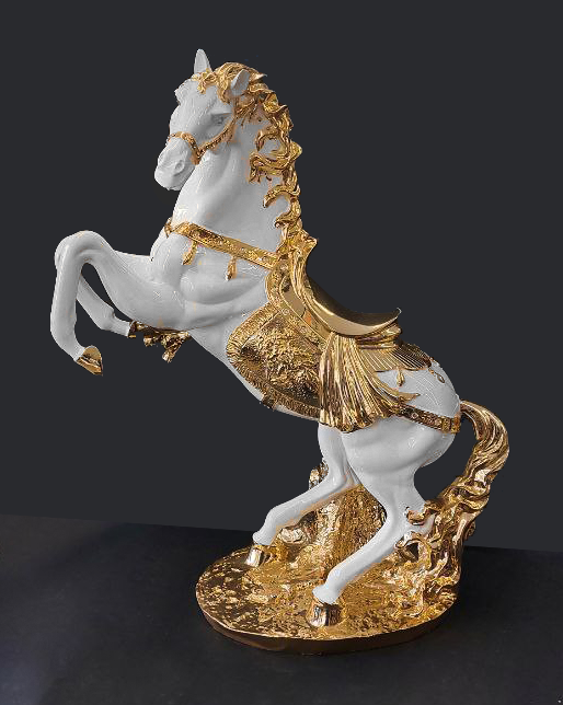 Statua cavallo bianco e oro