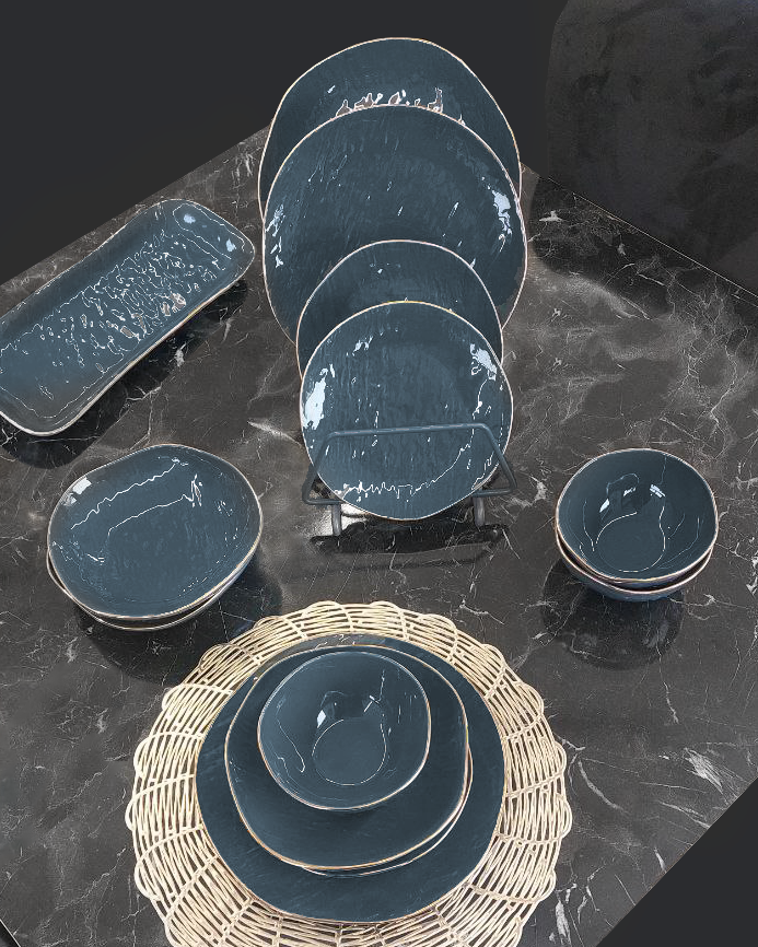 Service for 6 people, blue porcelain plates with gold edges
