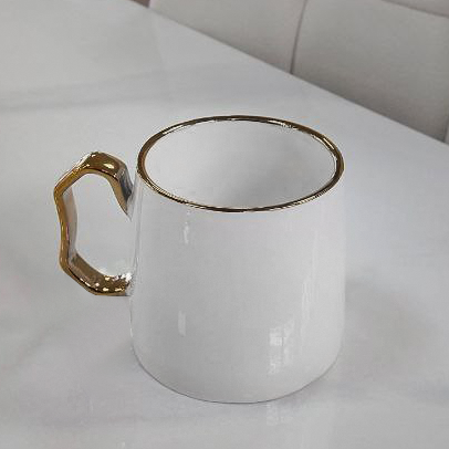Set Teiera, tazze e vassoio