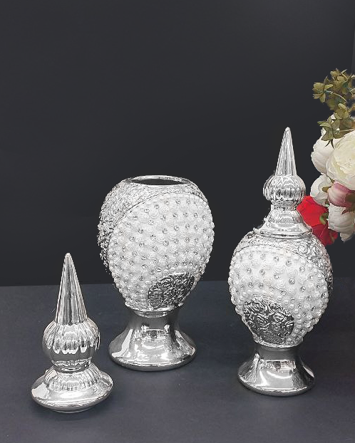 Vaso con coperchio e strass
