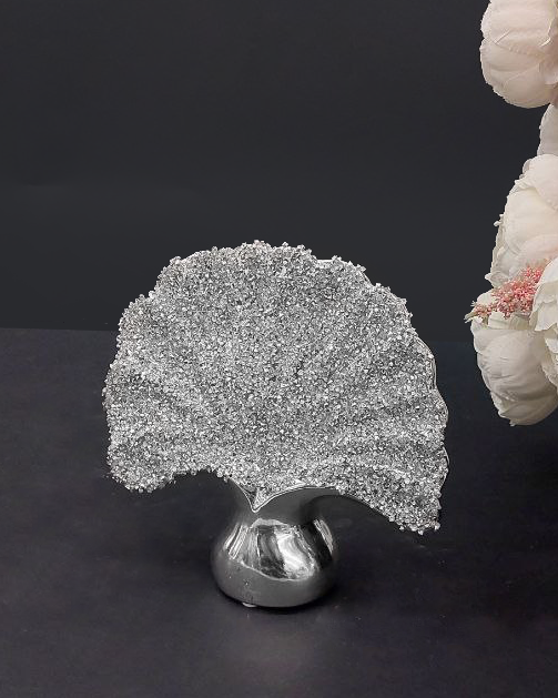 Decorazione a ventaglio con strass