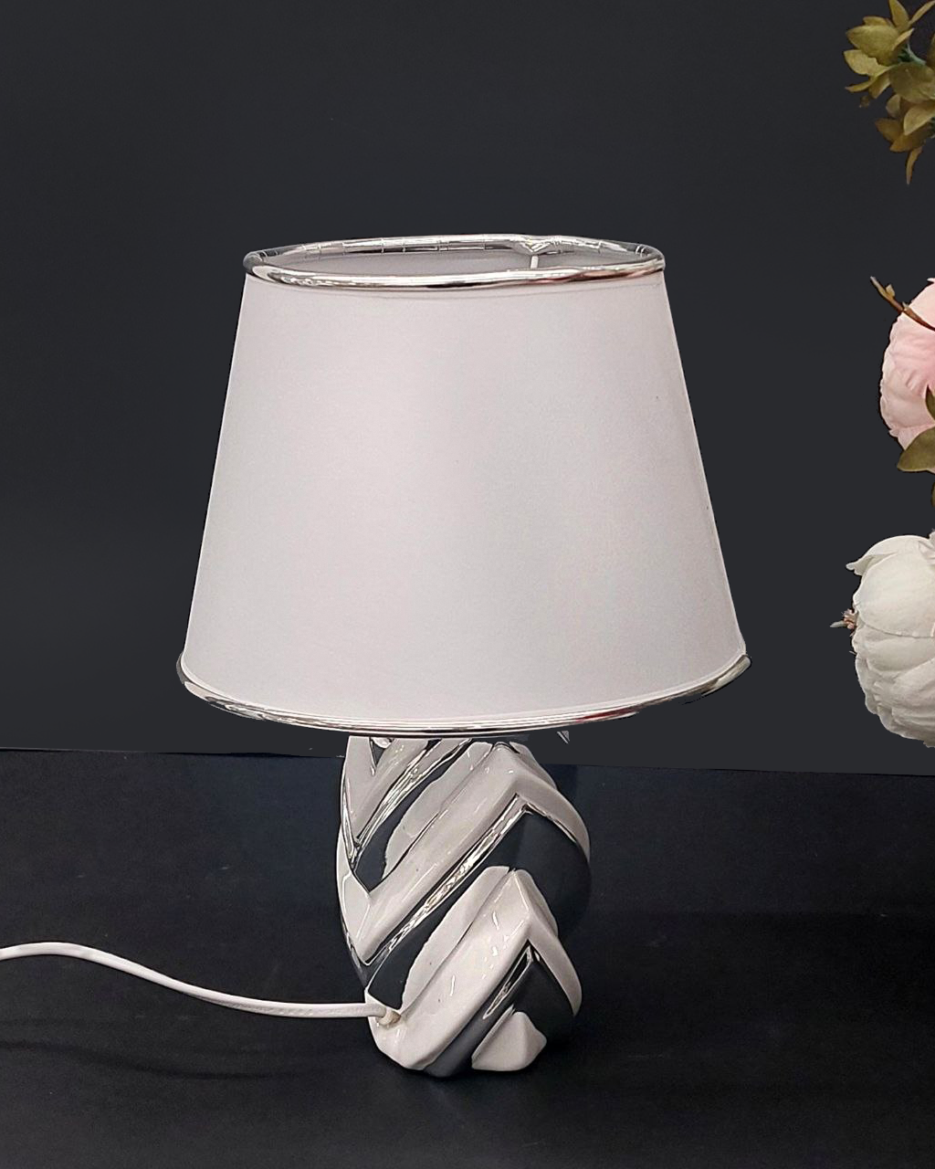 Lampada da tavolo a righe Oro / Nero / Bianco