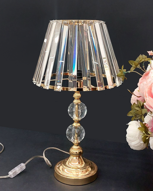 Lampada da tavolo con paralume in vetro