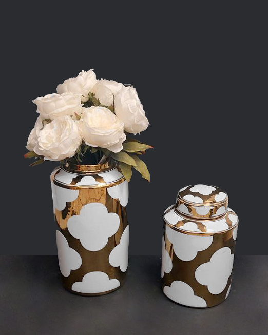 Set di due vasi decorativi ceramica bianco e oro con coperchio