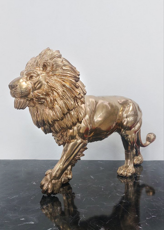 Statua leone dorato