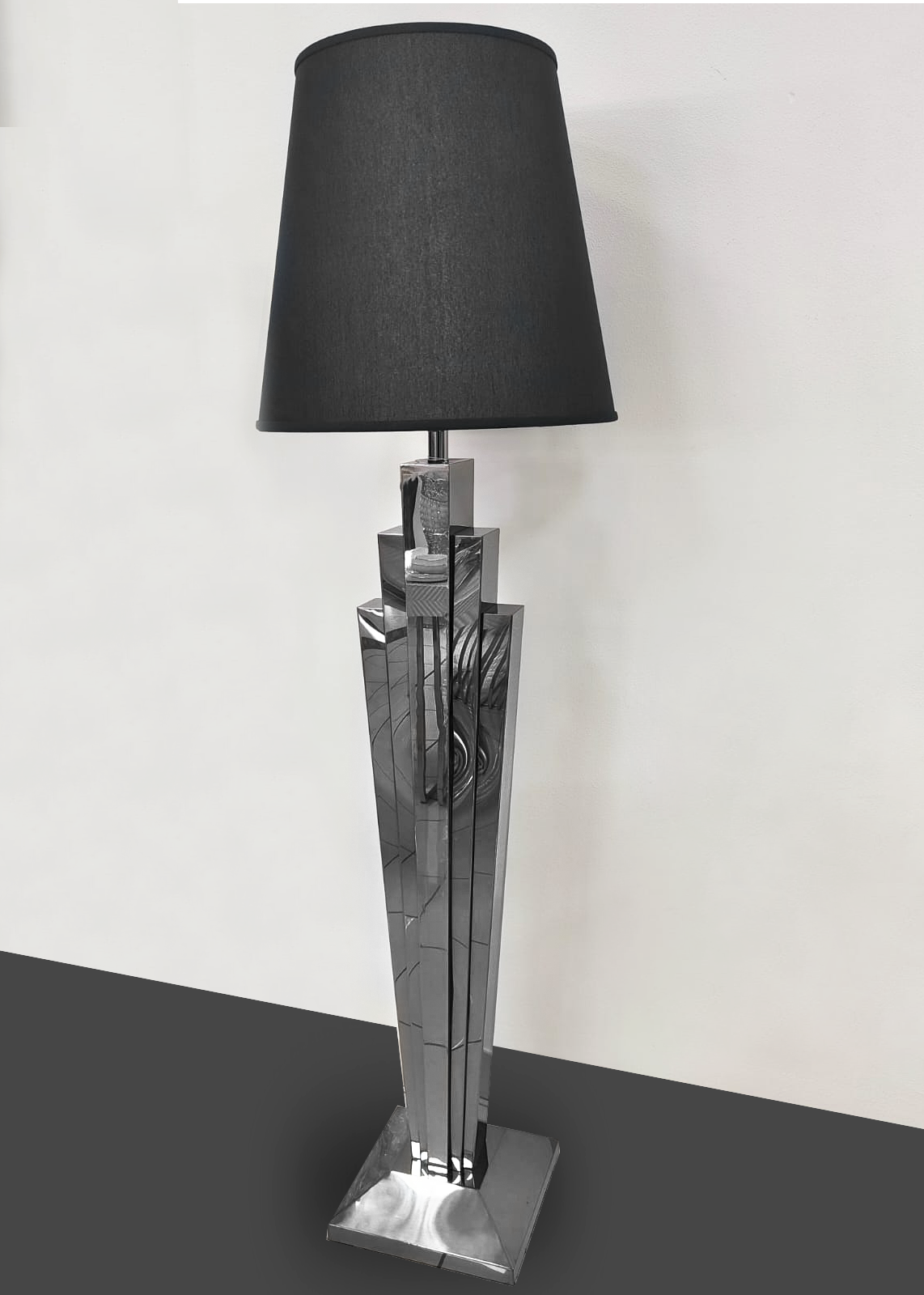 Lampada da terra in acciaio oro o argento